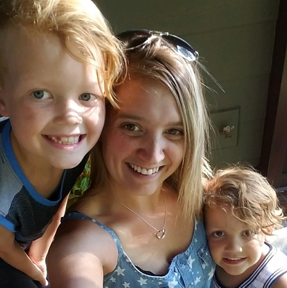 Meet your Posher, Kelsey - Picture 1 of 1